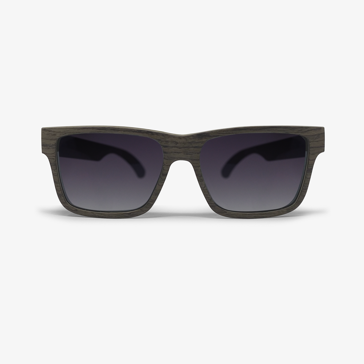Lentes solares de madera chapada en nogal y arce con lentes grises polarizados. Actitud Optimista. Los clásicos nunca mueren porque disfrutas de la serenidad y de las cosas sin complicaciones. Lentes Solares de Madera Clásico.