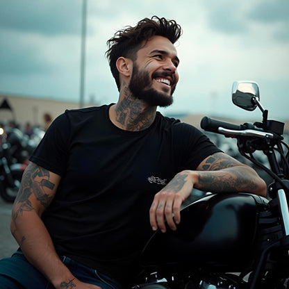 PLAYERA MANGA CORTA "HOLD FAST" HOMBRE
