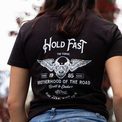 DROP 01 · HOLD FAST THE FORGE — PLAYERA MUJER