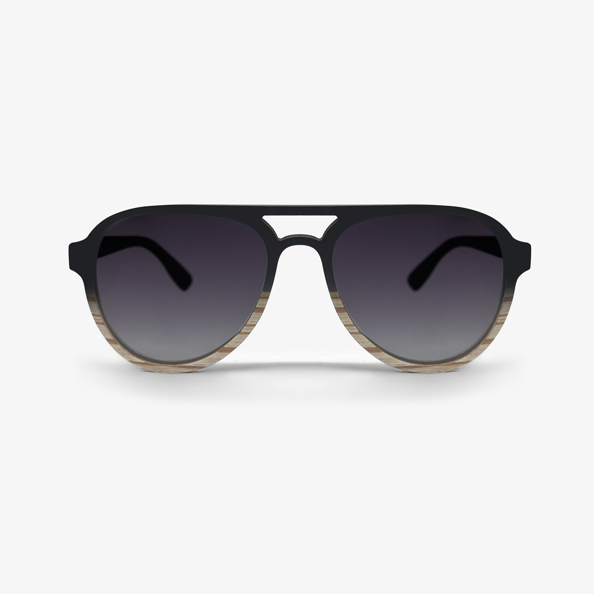 Lentes solares de madera chapada en doble color con lentes polarizados en color humo. Actitud Ecléctica.  Eres escandaloso, te gusta la velocidad, te despreocupa lo que digan o piensen de ti. Lentes Solares de Madera Piloto.